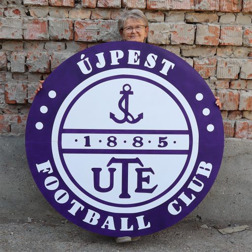 Nagyméretű, kerek egyedi tábla (110 CM)